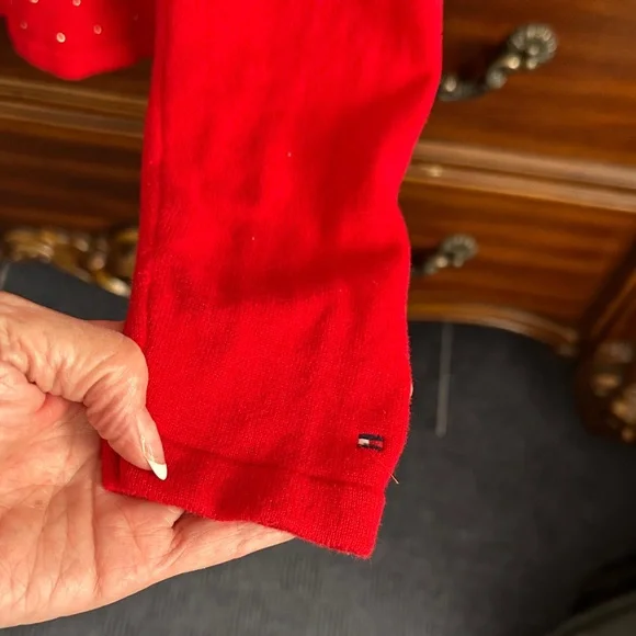 Tommy Hilfiger V-Neck Red Sweater - Picture 5 of 9